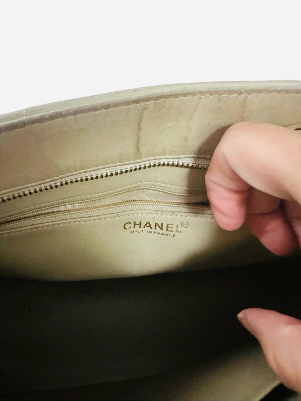 CHANEL Medallion Quilted CC Leather Shoulder Tote in Light Beige